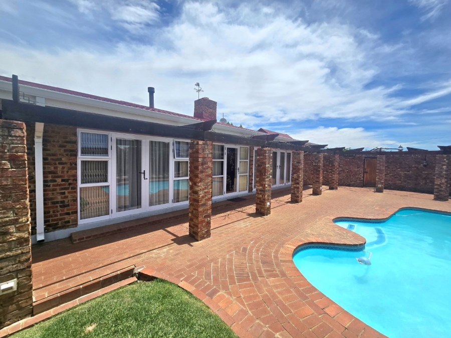 6 Bedroom Property for Sale in Panorama Free State